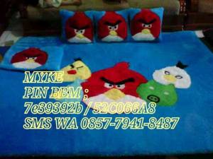 karpet bulu motif karakter angry bird